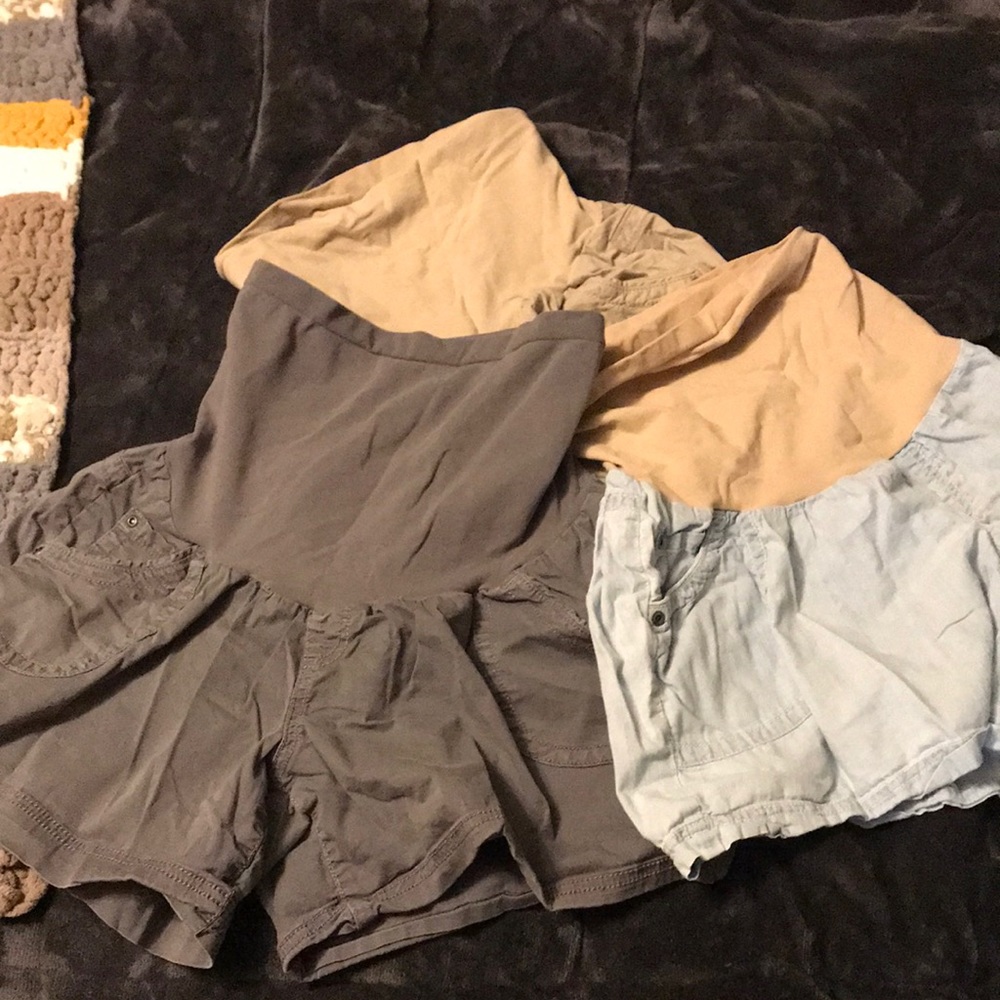 3 Pairs xl motherhood maternity shorts with panel